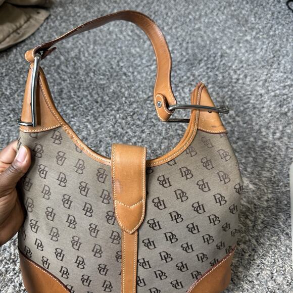 Y2K Vintage Dooney & Bourke Signature Crescent Shoulder Bag Hobo L806 Brown VTG - Picture 8 of 15